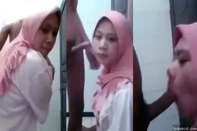 Jilbab Pink Nyepong Kontol Panjang Sampe Crott di Mulut